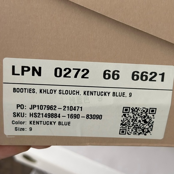 Just fab powder blue suede boots . NEVER WORN - Picture 4 of 5